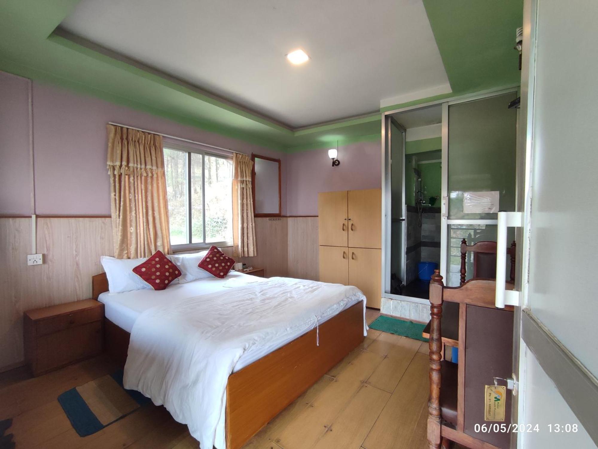 Hotel Mount Paradise Нагаркот Экстерьер фото
