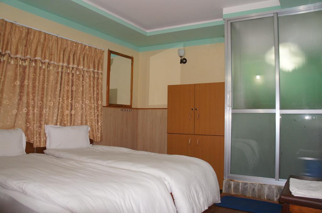 Hotel Mount Paradise Нагаркот Экстерьер фото